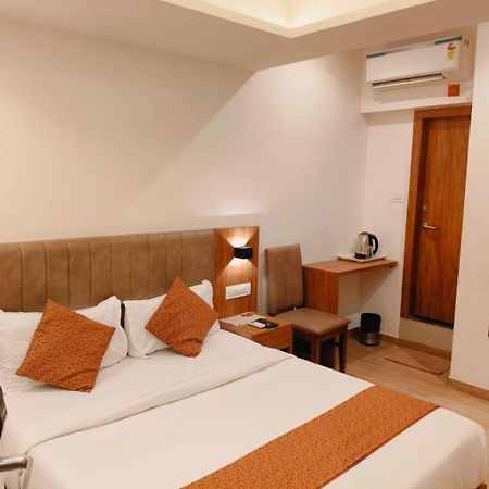 Hotel Black Burn Bombay Exterior foto
